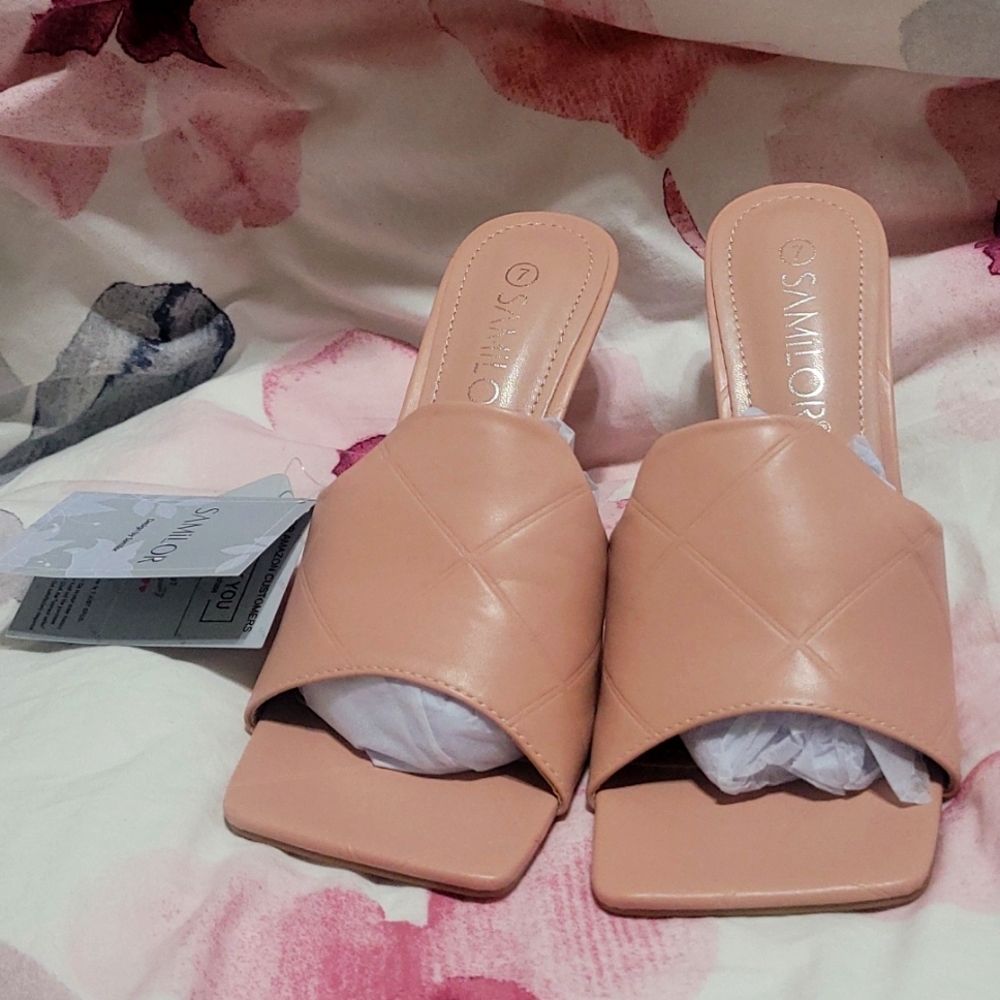 Pink heels